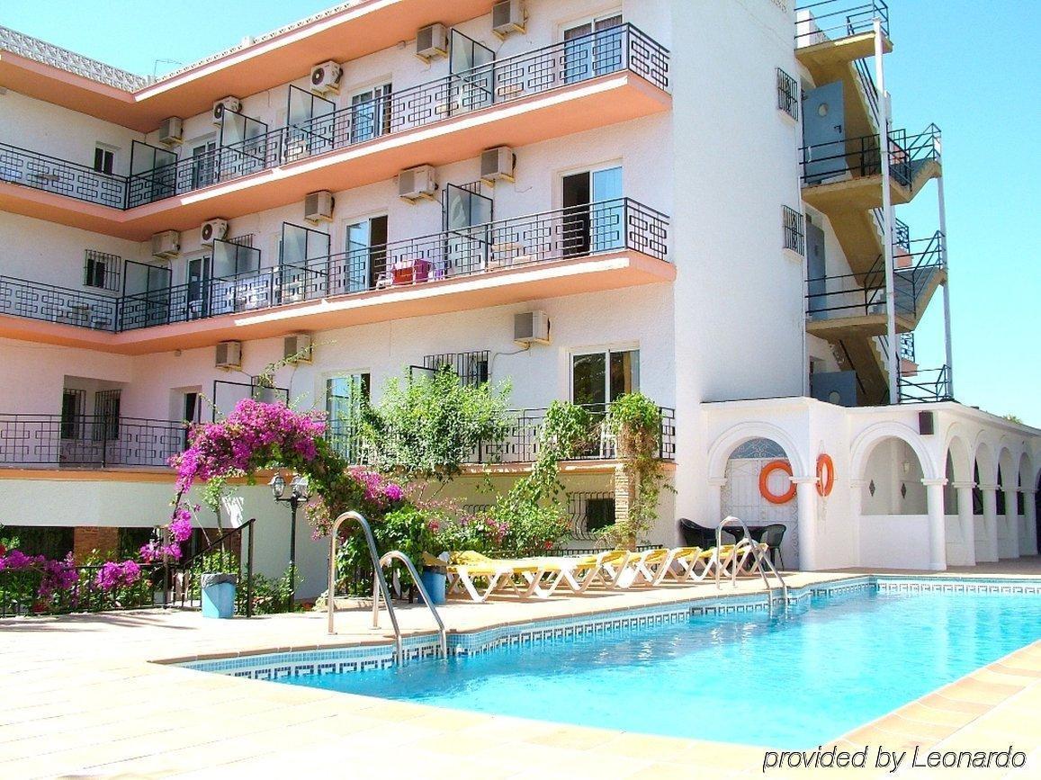 Hotel Carmen Teresa Τορρεμολίνος Εξωτερικό φωτογραφία