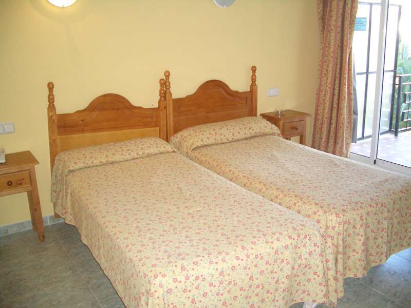 Hotel Carmen Teresa Τορρεμολίνος Εξωτερικό φωτογραφία