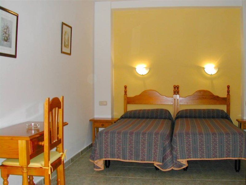 Hotel Carmen Teresa Τορρεμολίνος Εξωτερικό φωτογραφία