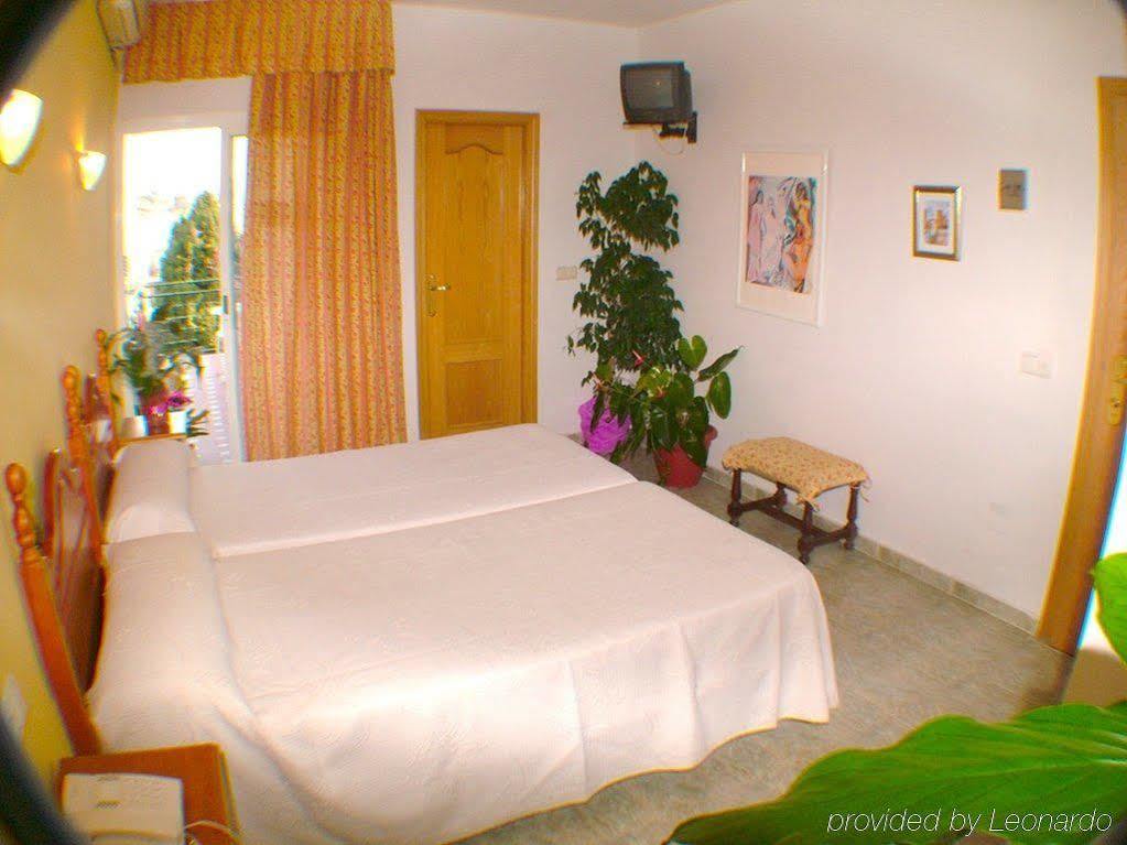 Hotel Carmen Teresa Τορρεμολίνος Εξωτερικό φωτογραφία
