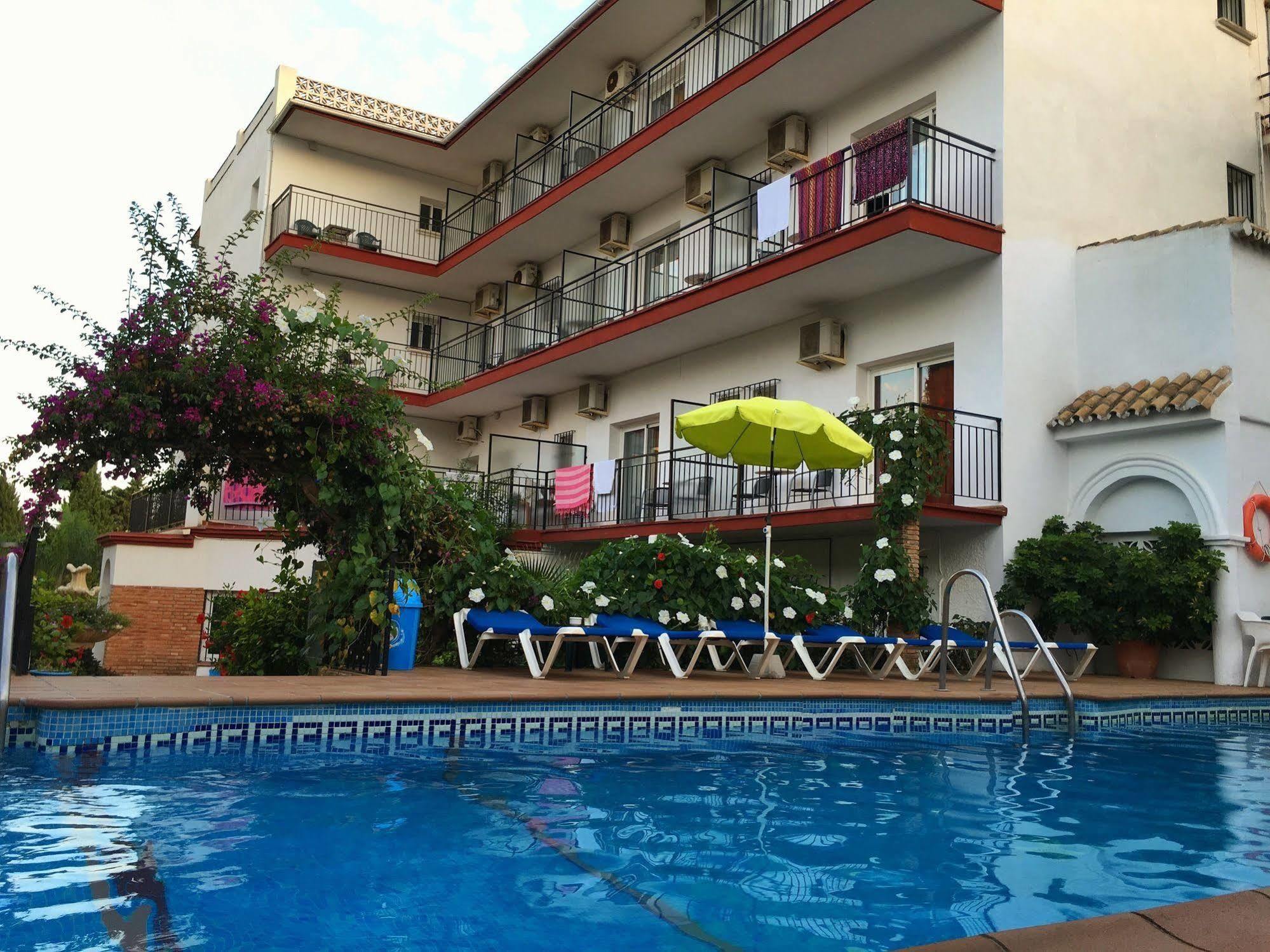 Hotel Carmen Teresa Τορρεμολίνος Εξωτερικό φωτογραφία
