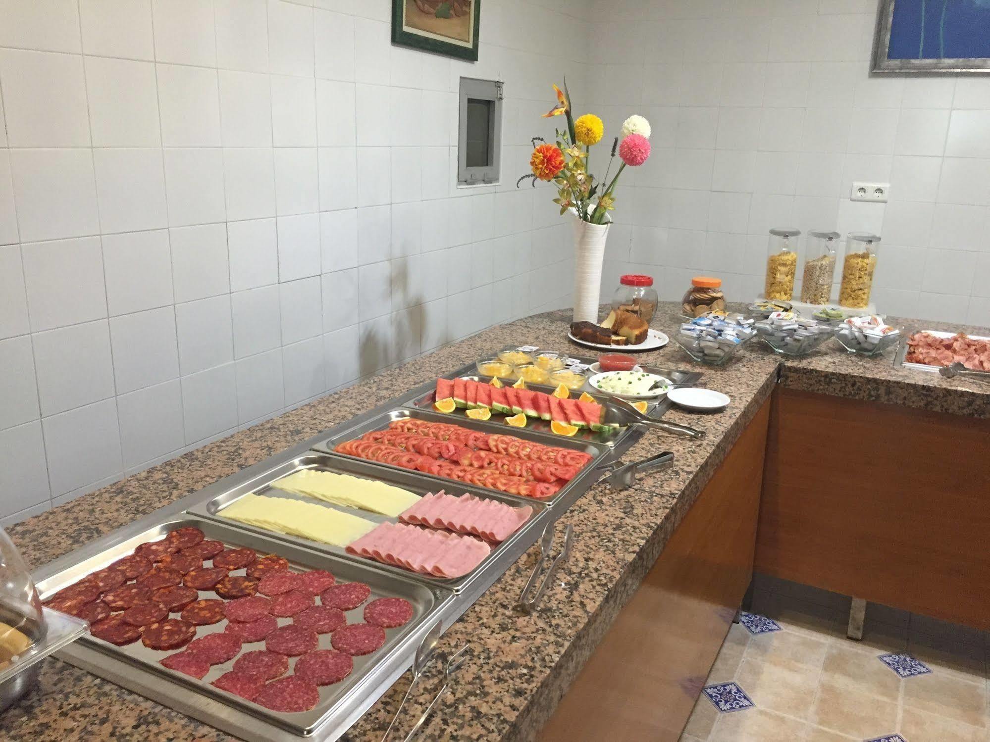 Hotel Carmen Teresa Τορρεμολίνος Εξωτερικό φωτογραφία