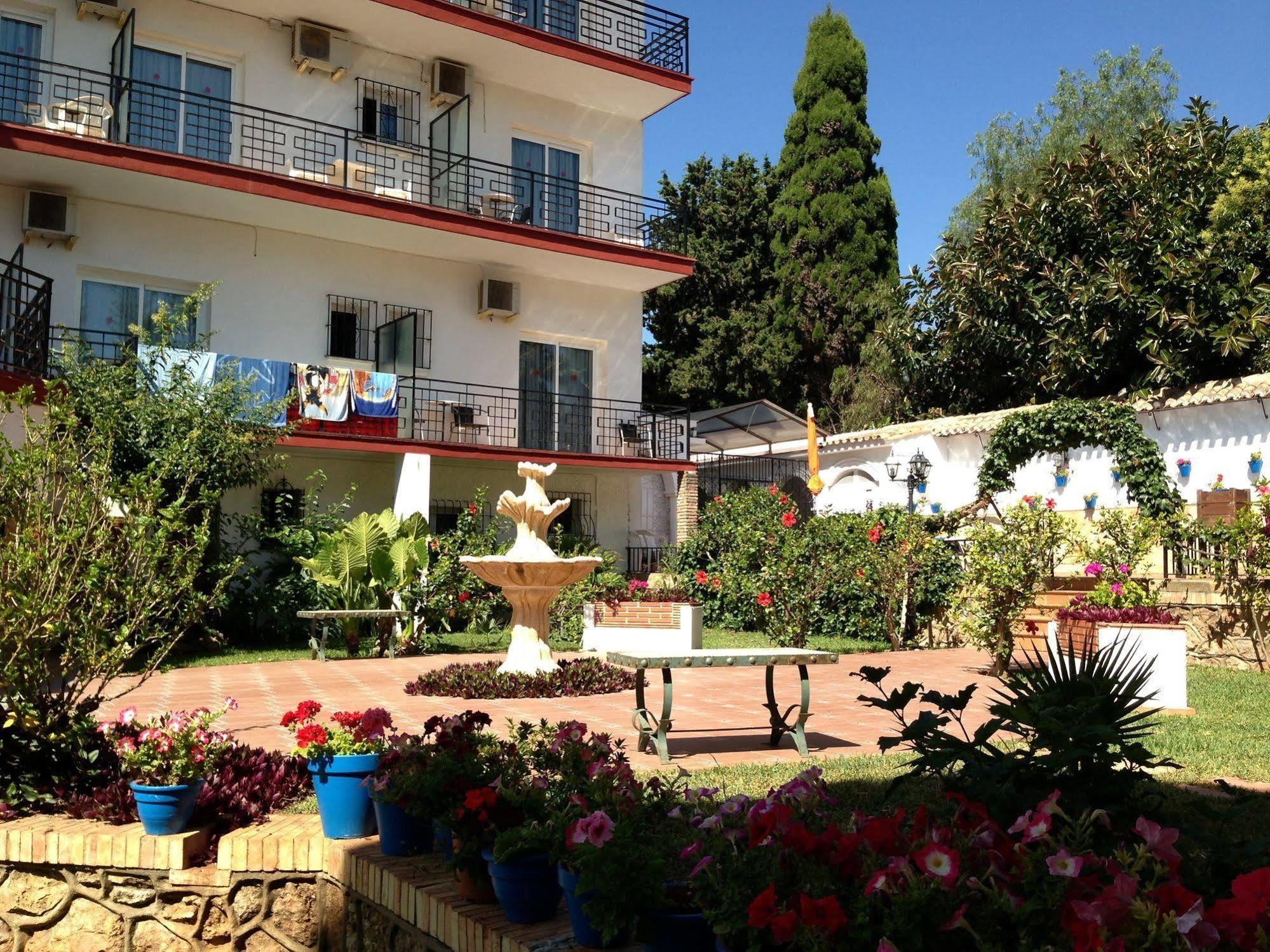 Hotel Carmen Teresa Τορρεμολίνος Εξωτερικό φωτογραφία